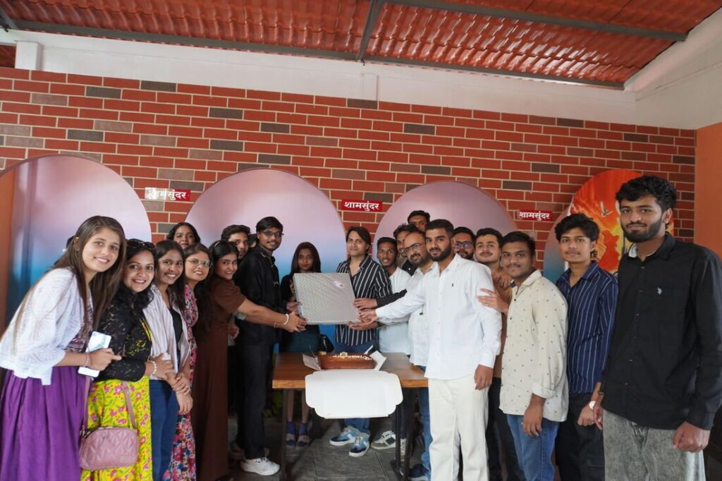 OnePlace Digital Academy students at Shamsundar misal, Nashik